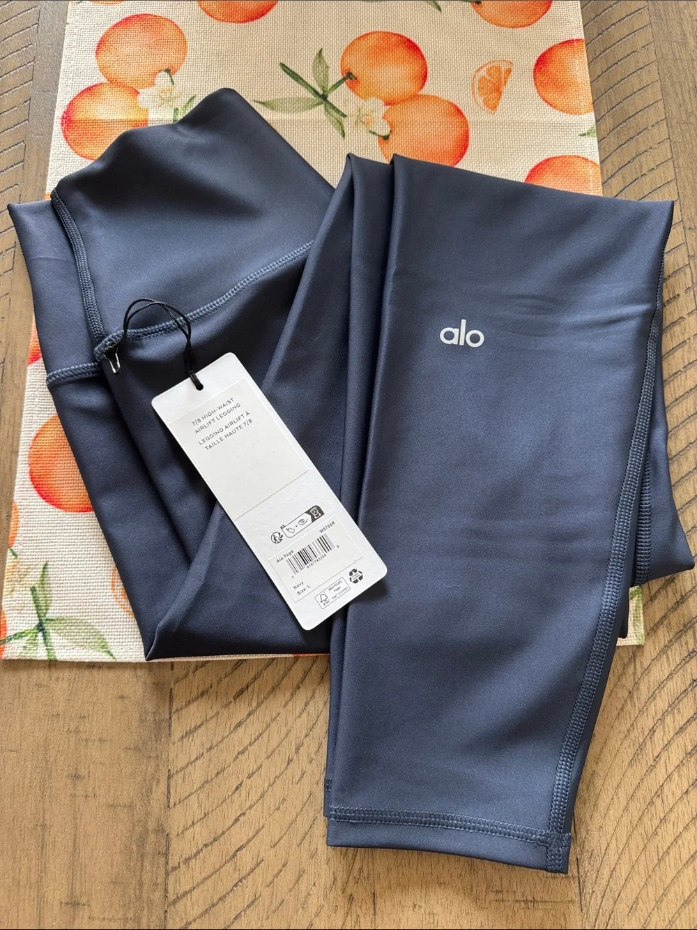 NWT Alo 7/8 High Waist Airlift Legging in Navy